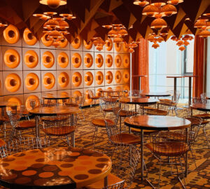 Spiegel Kantine von Verner Pantone