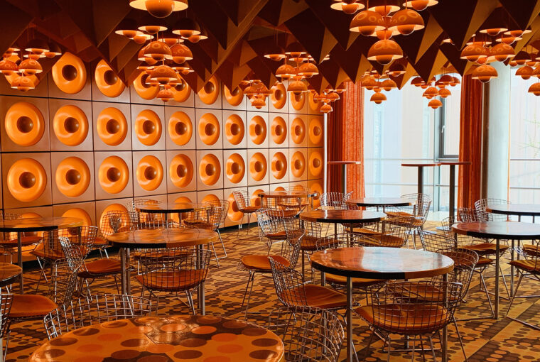 Spiegel Kantine von Verner Pantone